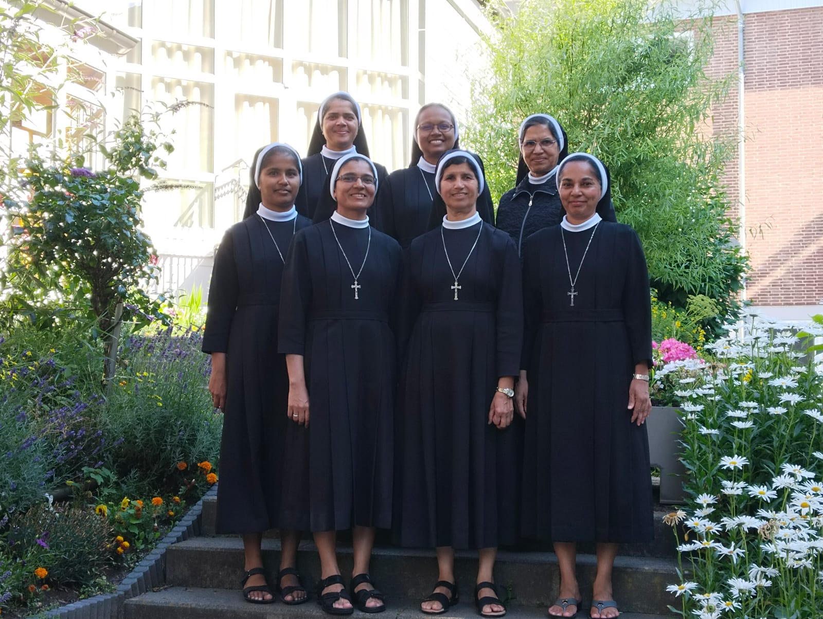 Gruppenfoto Schwestern