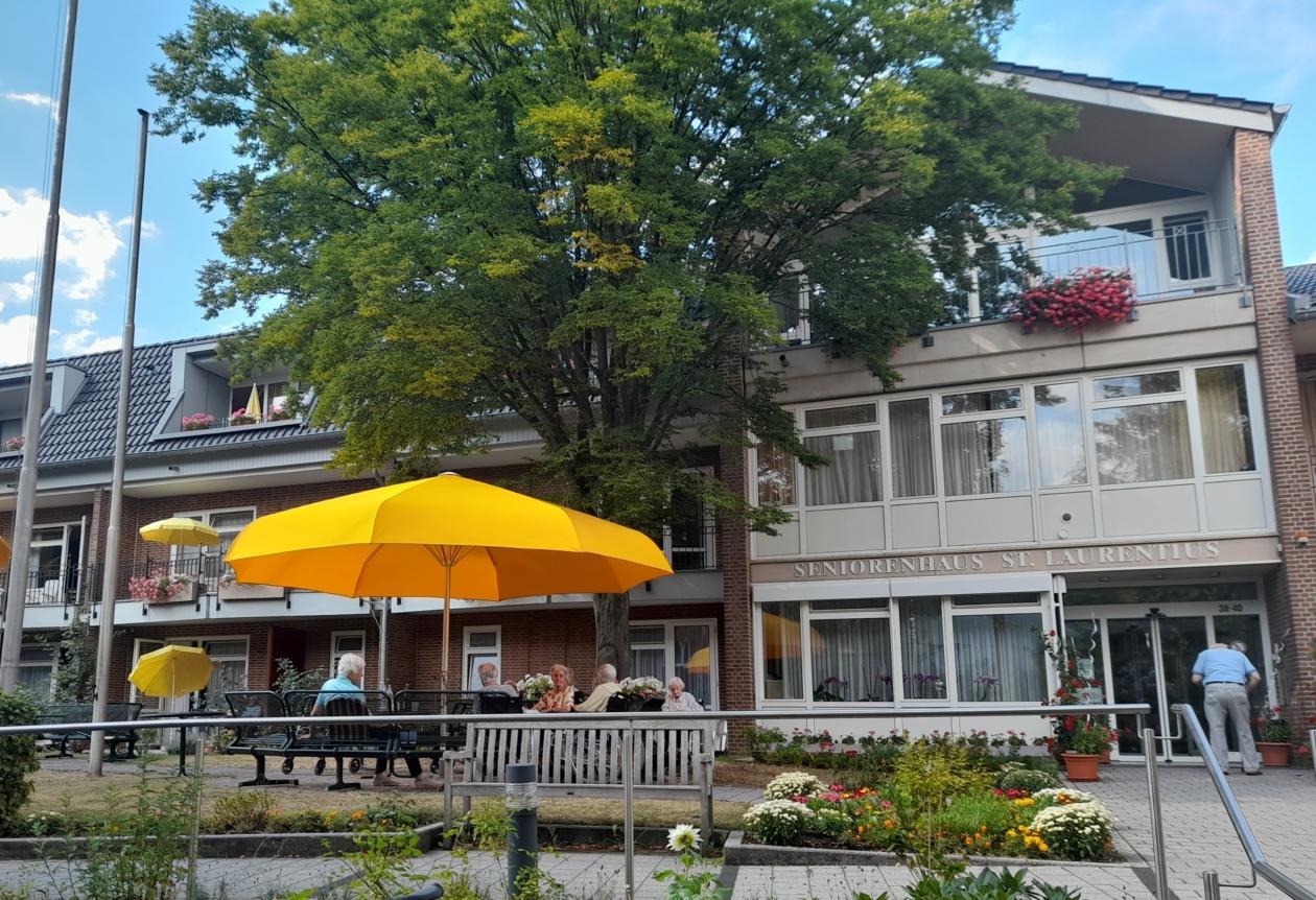 Hauseingang (c) Seniorenhaus St. Laurentius Hauseingang